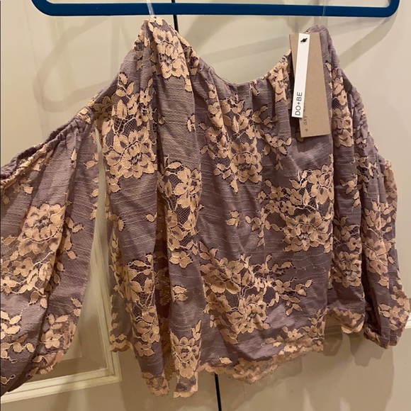 Top - Picture 2 of 2